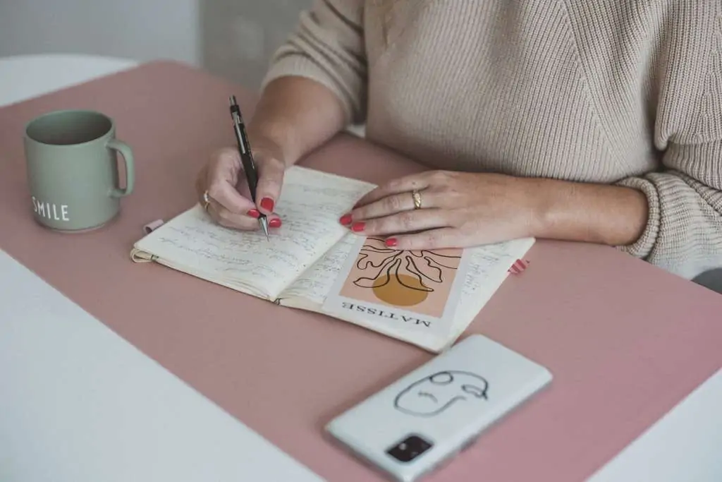 Capsule Wardrobe Beratung- Schrank trifft Stil